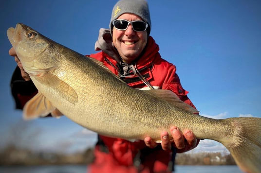 Niagara River Walleye Chase